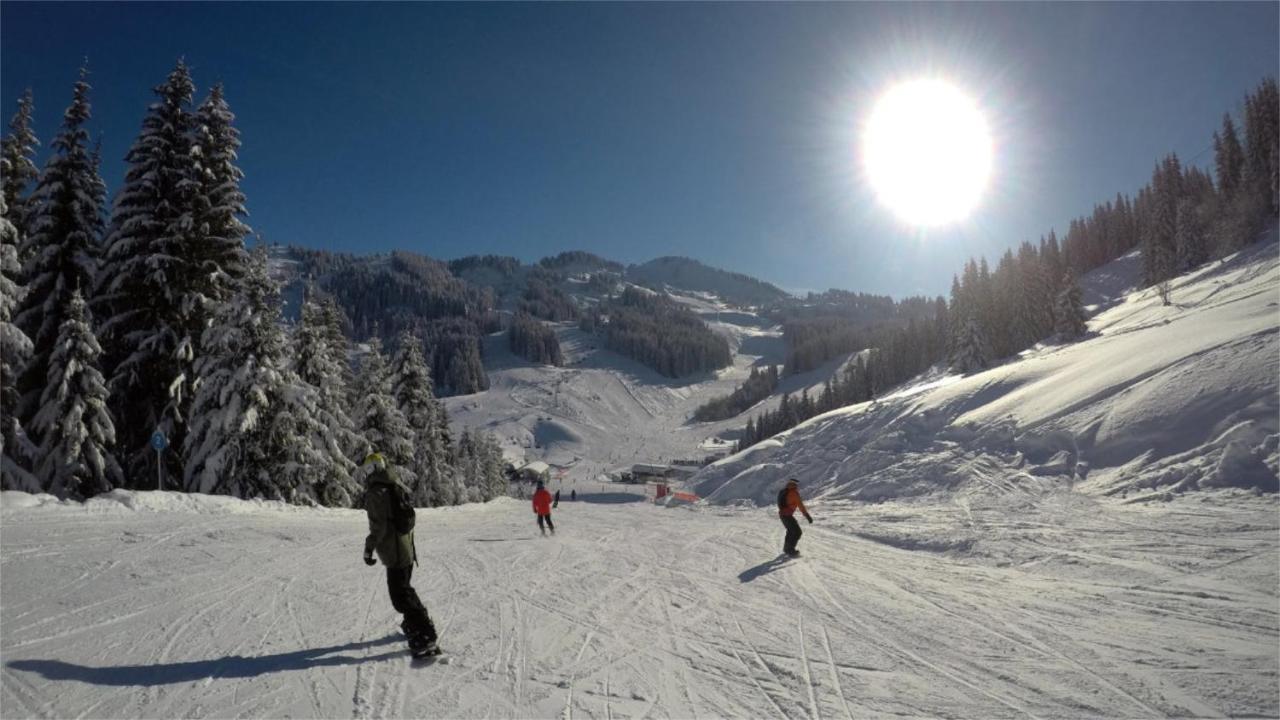 Chalet Aventure B&B Les Gets Exterior photo